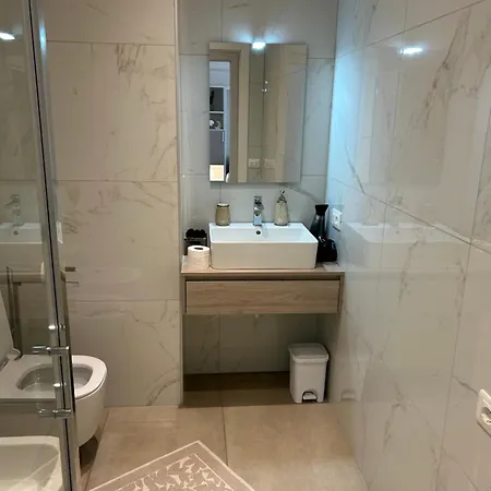 Valverde And * 베로나