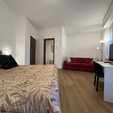 Valverde And * Vérone